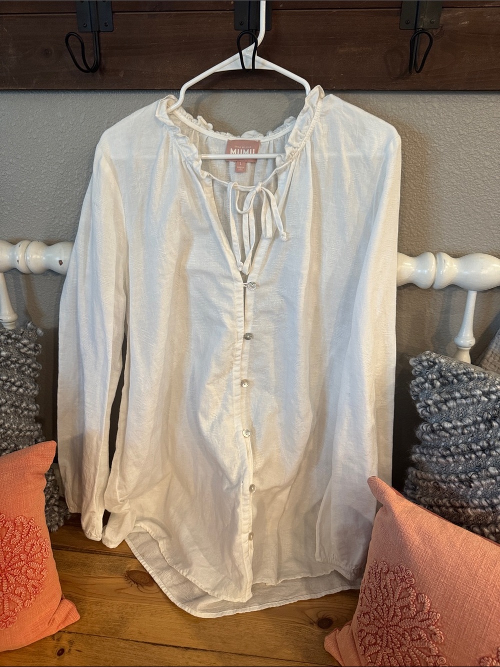 Show Me Your MuMu White Tie-Neck Button Front Top Excellent condition